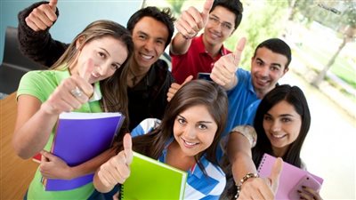 في اليوم العالمي.. ماذا تقول الأرقام عن الشباب في مصر؟ 