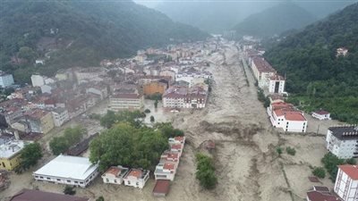 مقتل 18 شخصا في حادث إنزلاق أرضي بالإكوادور