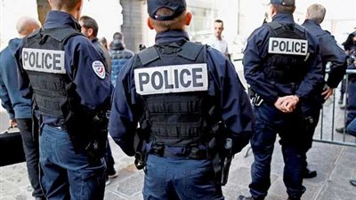 فرنسا توقف طرد طالبي اللجوء الأفغان