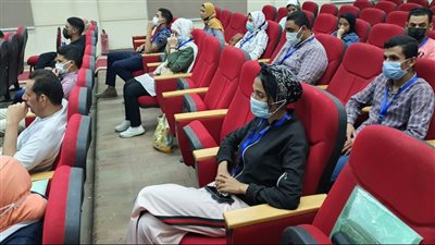 جامعة الوادى الجديد تشارك فى ملتقى الأسر الطلابية بمعهد إعداد القادة