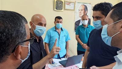 مسعود يتابع مركز 46 للتطعيم ضد كورونا بالعاشر من رمضان