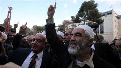 تضامنًا مع رائد صلاح.. دعوات فلسطينية لصلاة الجمعة أمام سجن الرامون الصحراوي