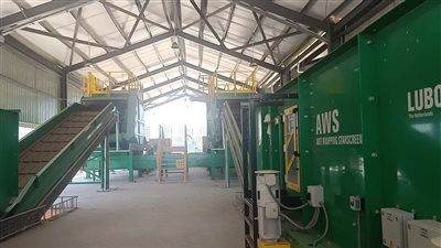 جولة داخل أول مصنع لتدوير المخلفات بـ 