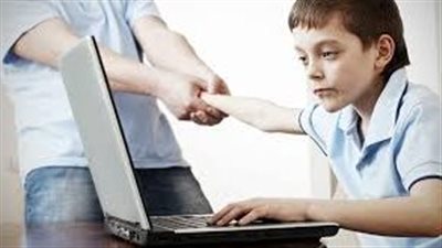 في خطوات.. احمي طفلك من مخاطر الإنترنت