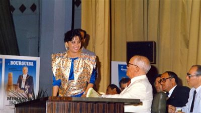 اعطيتها قيمة.. لطيفة توجه رسالة للرئيس الراحل في عيد المرأة التونسية