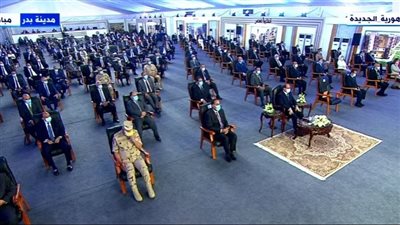  السيسي: يتم حاليا دراسة زيادة سعر رغيف الخبز المدعم