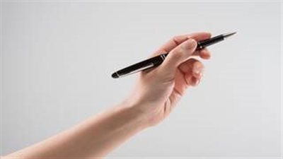 في اليوم العالمي للأعسرين.. ينفردون بخصائص وأبرز مشاهيرها