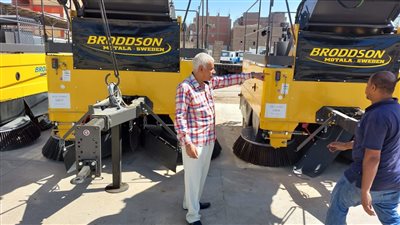 دعم الأحياء بـ112 حاوية و3 مكابس لتجميع القمامة في أسيوط 