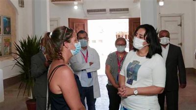 نائب وزير السياحة والآثار تتفقد فنادق شرم الشيخ والغردقة