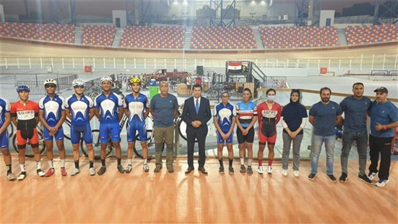وزير الرياضة يتفقد