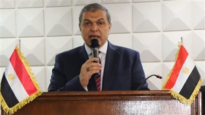 وزير القوى العاملة: القيادة السياسية تعمل للنهوص بصناعة الغزل والنسيج 