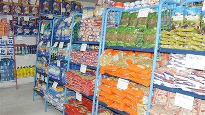 المواد الغذائية تشيد بكتابة الأسعار على السلع وتطالب بهذه الخطوة لمنع التضارب