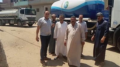 إرسال 6 سيارات معبأة بالماء لقرى مركز أولاد صقر بالشرقية