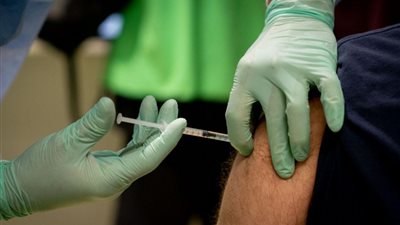 مستشار الرئيس: إقبال كبير من المواطنين على التطعيم بلقاح كورونا