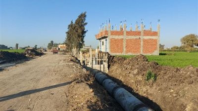 رصف طريق سوق الثلاثاء الجديد بالزقازيق في الشرقية 