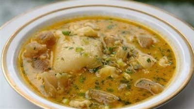 تقدم مع الفتة.. طريقة عمل الكوارع المسلوقة