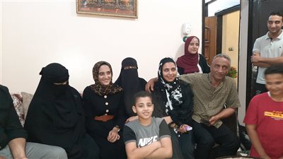 بث مباشر.. فرحة عارمة بمنزل الحاصلة على المركز التاسع بالثانوية الأزهرية