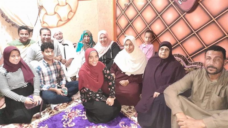 أسرة الطالبة سناء