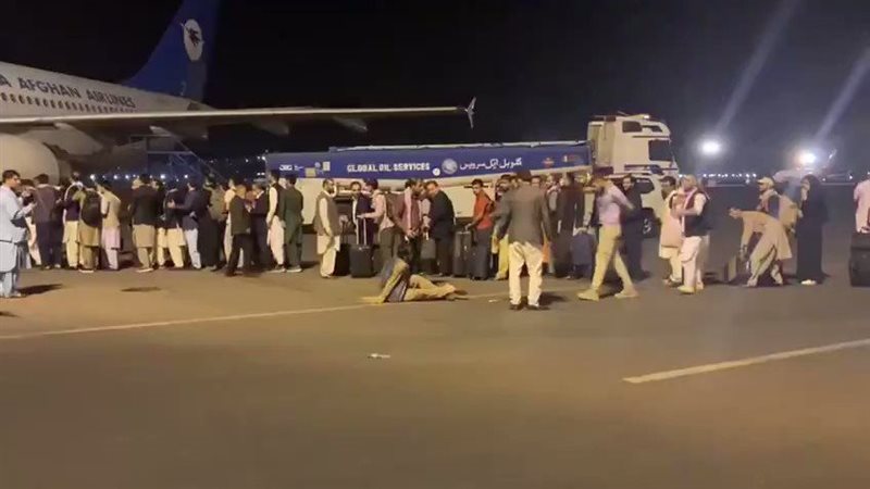 فوضى في مطار كابول