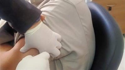 صحة الوادي الجديد تدفع بقوافل طبية متنقلة للتطعيم ضد فيروس كورونا 