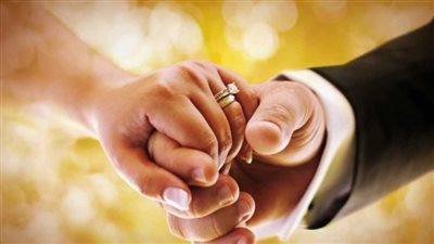 تقاليع زواج جديدة لتحقيق الشو الإعلامي.. البارت تايم والتجربة والسلف “أبرزها