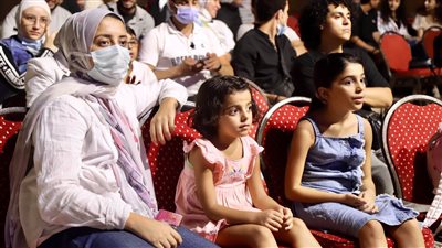 حضور مميز للأطفال.. بدء توافد الجمهور على مهرجان القلعة للموسيقى| صور