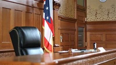 بسبب الإجهاض.. مسلح يهدد قاضيا في المحكمة العليا بأمريكا