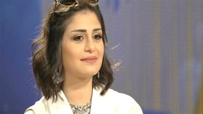 منة فضالي تحتفل مع فريق عمل فيلم ميني بار | صور