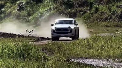 تويوتا تشارك تجارب لسيارتها لاند كروزر 300 على الطرق الوعرة 