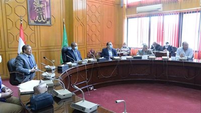 محافظة الإسماعيلية تسلم ٣٥٠٠ فدان لضمها للمنطقة لاقتصادية