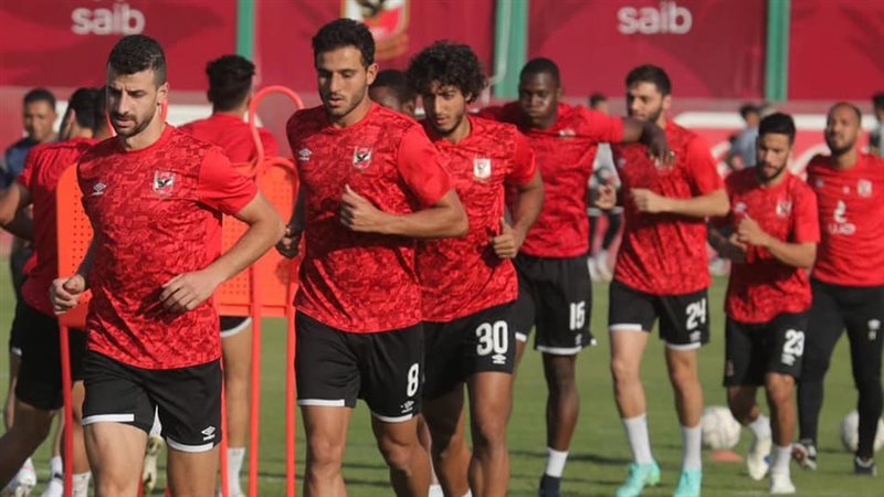 لاعبو الأهلي
