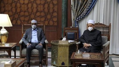 شيخ الأزهر يستقبل رئيس وزراء الصومال ويقرر إرسال قافلة إغاثية