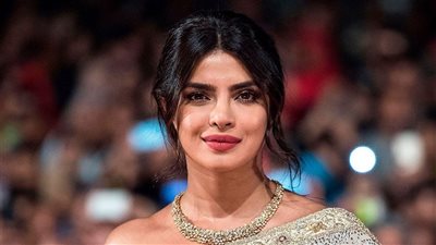 تفاصيل فيلم بريانكا شوبرا وكاترينا كايف الجديد Jee Le Zaraa 