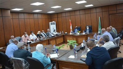 6 مراكز لتلقي لقاح كورونا للمسافرين بالمنيا