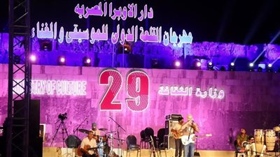 الليلة.. أحمد جمال يطرب جمهوره بمهرجان محكى القلعة