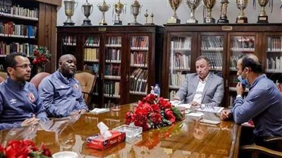 الخطيب يجتمع مع موسيماني لمناقشة أسباب تراجع مستوى الأهلي بالدوري