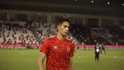 هل يرحل بدر بانون عن الأهلى بنهاية الموسم؟