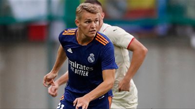  قائد أرسنال يرد على أنباء انتقاله إلي باريس سان جيرمان