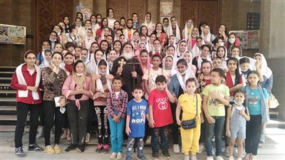 مطران طهطا يلتقي فتيات إعدادي وثانوي 