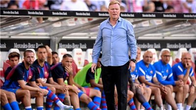 بعد مرور عام على توليه تدريب برشلونة.. ماذا قدم كومان مع البارسا؟