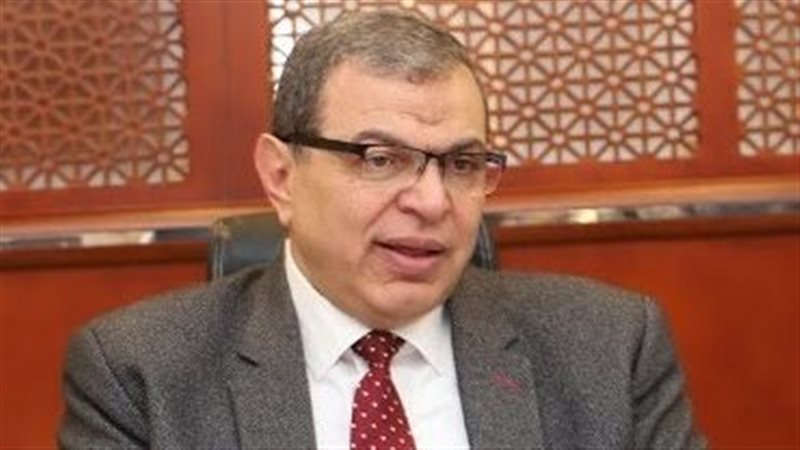 وزير القوى العاملة