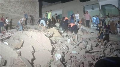 انتشال جثة ثالثة في انهيار منزل مكون من 5 طوابق بدمنهور