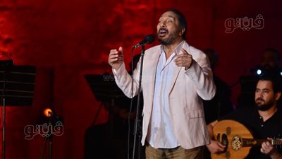 جمهور مهرجان القلعة يحتفي بـ