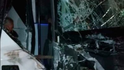 مصرع وإصابة 17 شخصا في 3 حوادث متفرقة بمطروح