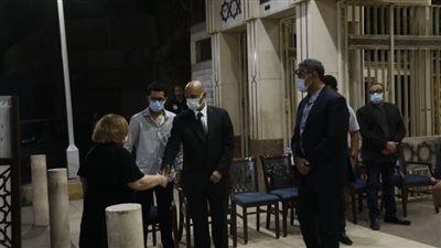 هاني مهنا ونهال عنبر وفاروق فلوكس في عزاء فيصل ندا|صور