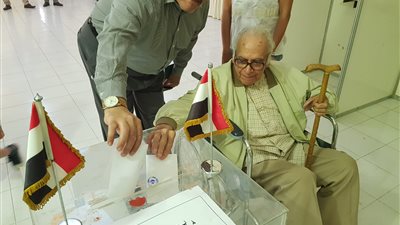 الجالية المصرية بالكويت تشارك في الاستفتاء على التعديلات الدستورية 2019