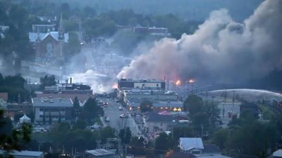 بالصور.. خروج قطار 