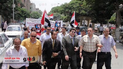 بالصور.. مسيرة لأطباء وموظفي التأمين الصحي بالغربية لتأييد الجيش