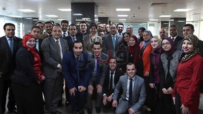 رئيس الحكومة يتفقد المركز الإعلامي لمجلس الوزراء