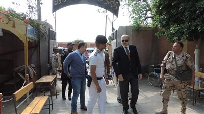 مدير أمن القليوبية يتفقد لجان التصويت (صور)